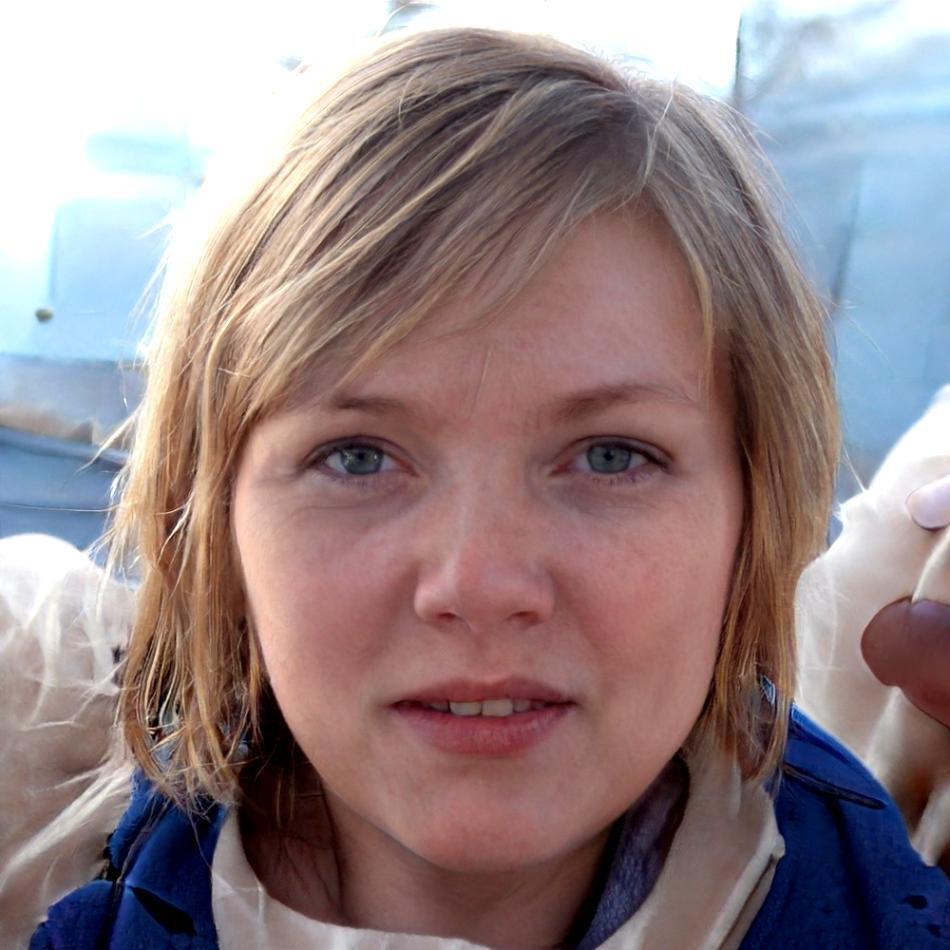 Dr. Sarah Martinez, Leitende Bewegungsforscherin bei morivastelqu